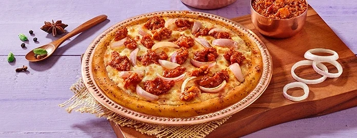 Chicken Keema & Onion with Desi Makhani Sauce — official Domino's India menu photo