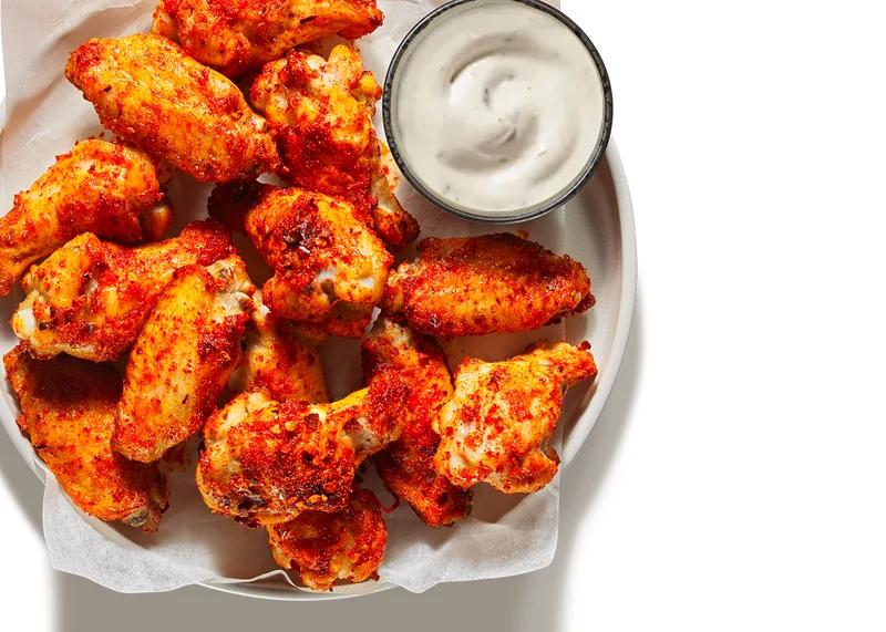 14 Sriracha Wings — official Pizza Hut UK menu photo